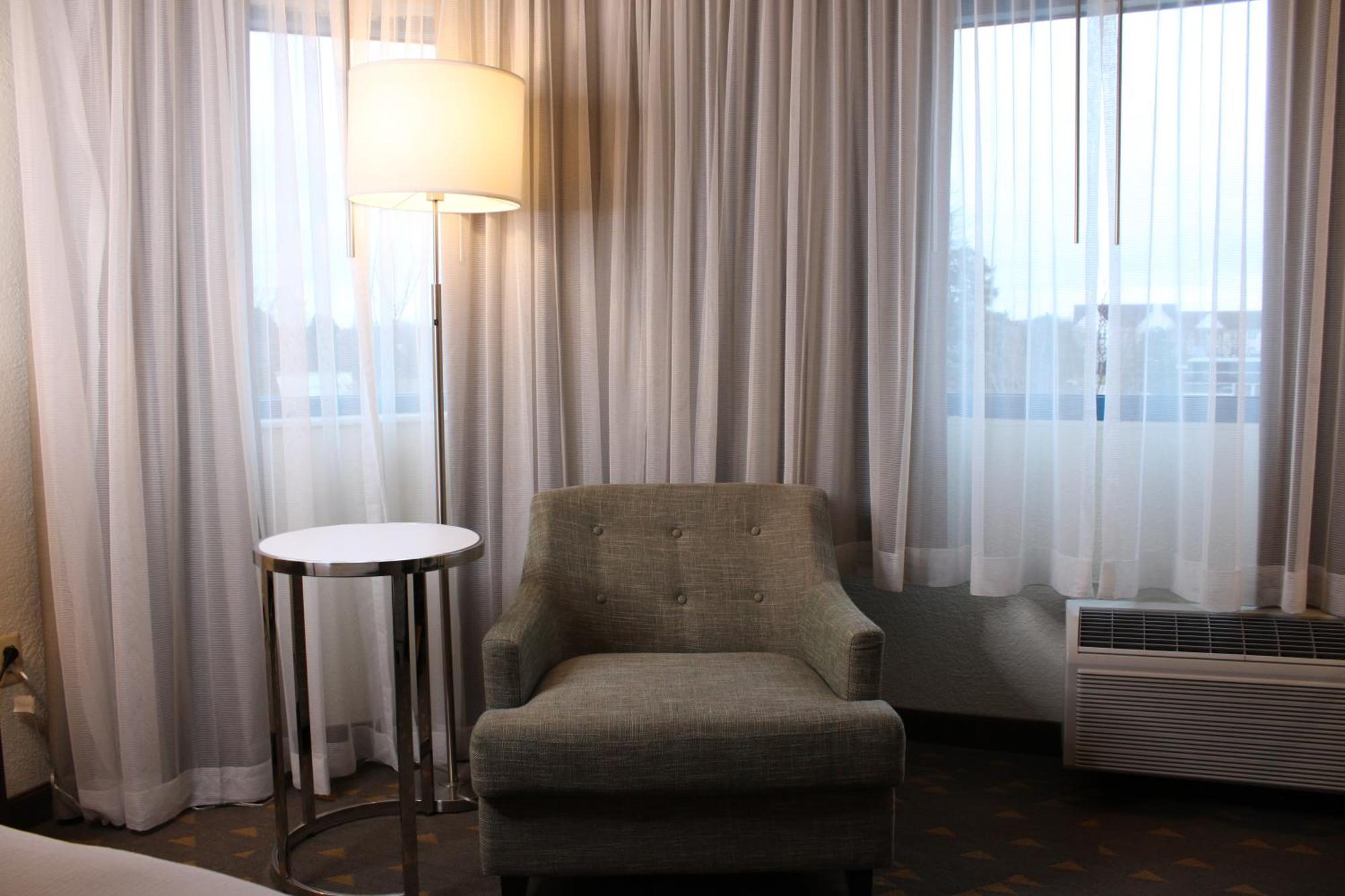 Gateway Hotel & Convention Center ฟลินต์ ภายนอก รูปภาพ